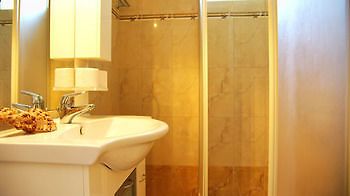 Askeli Lions2 Studios And Apartments מראה חיצוני תמונה